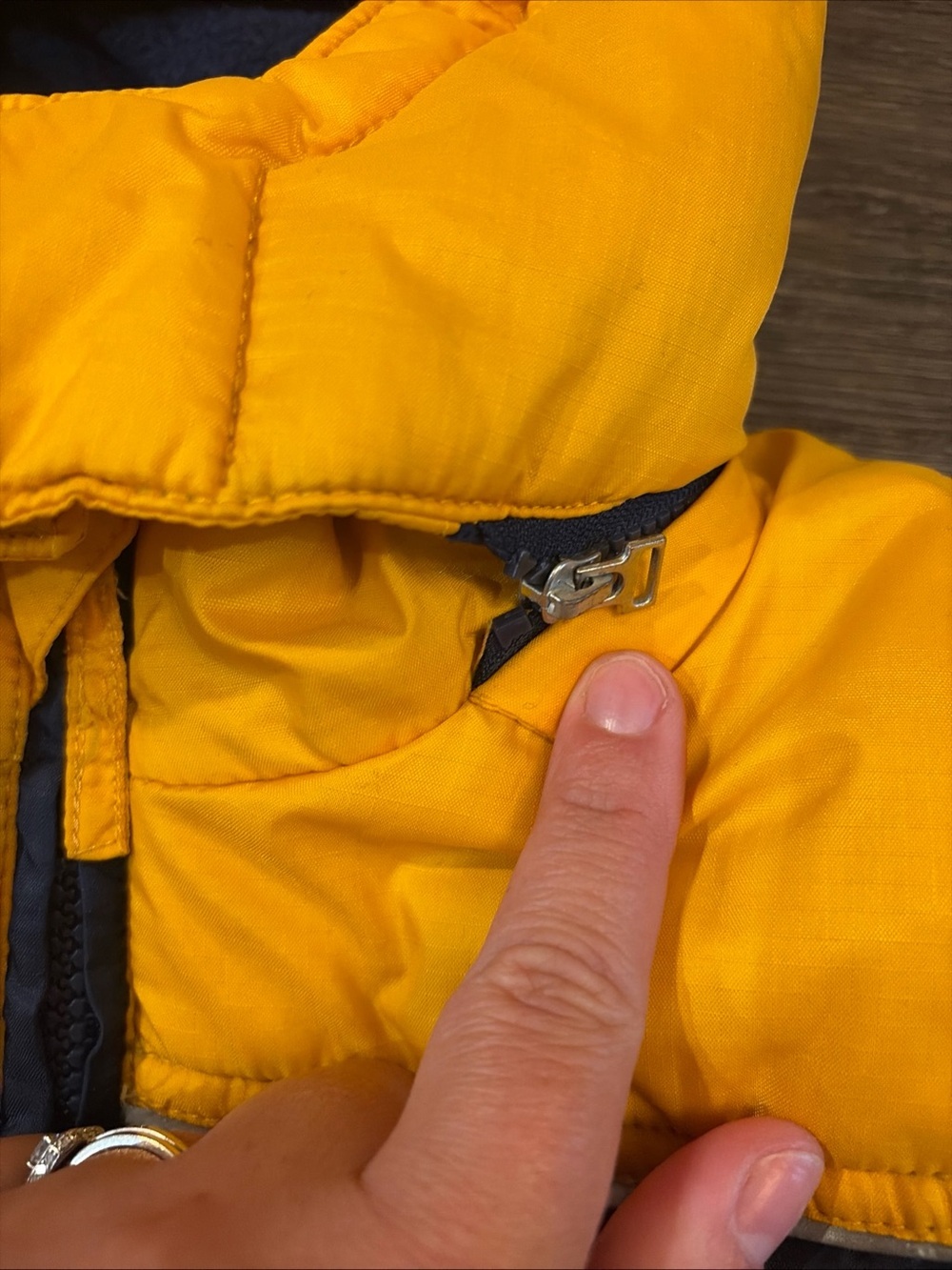 Y2K Nike Boys Winter Jacket Blue Yellow Hooded Puffy Synthetic Fill Quilted SZ 6 - Picture 2 of 8